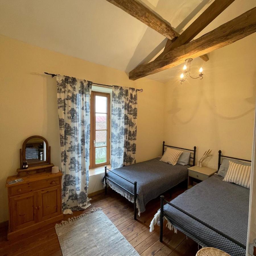 Beautiful Cottage With Private Plunge Pool/Hot Tub - 40 Mins From Puy Du Fou La Chapelle-Saint-Etienne 외부 사진