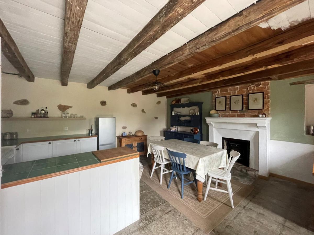 Beautiful Cottage With Private Plunge Pool/Hot Tub - 40 Mins From Puy Du Fou La Chapelle-Saint-Etienne 외부 사진